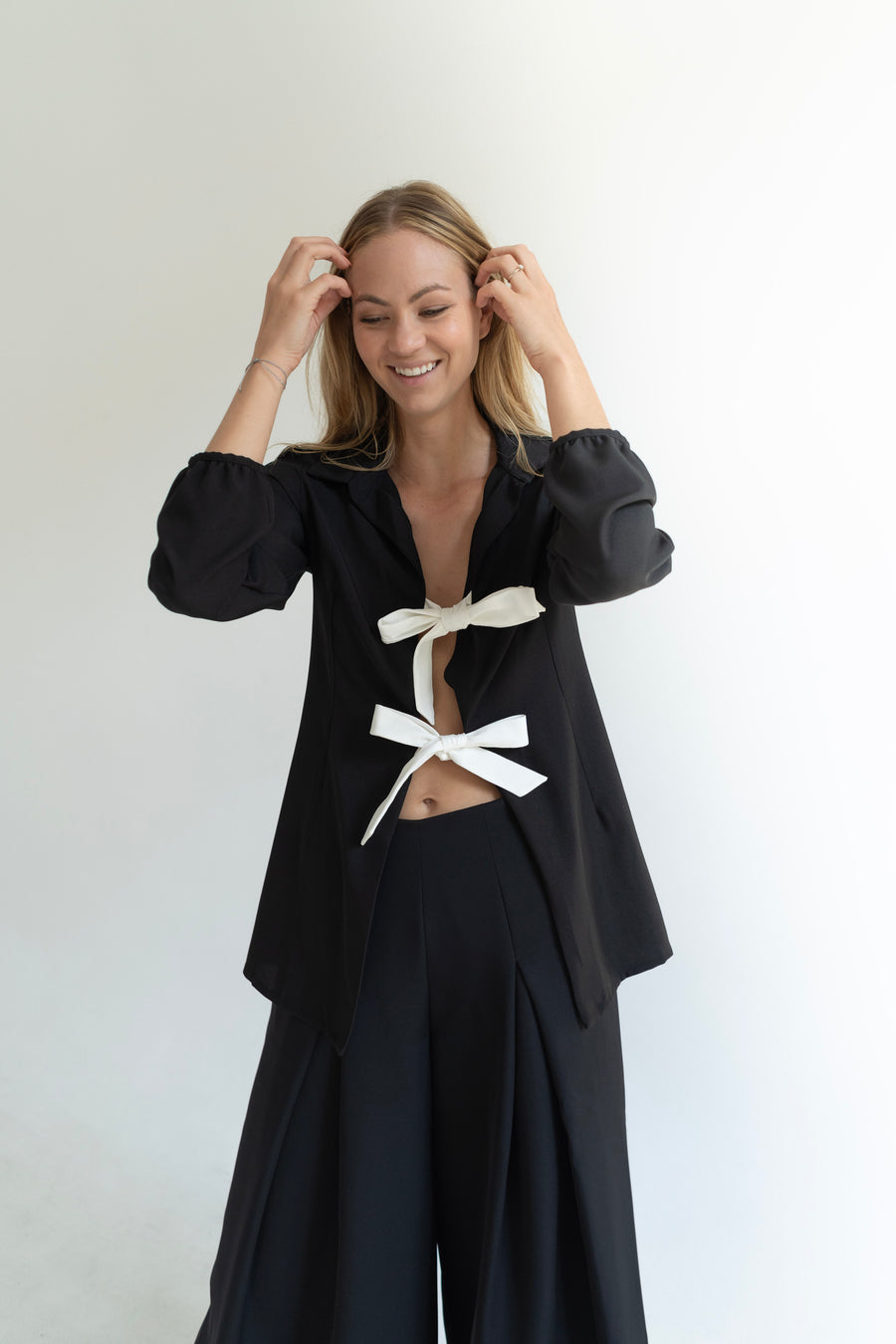 THE DOUBLE BOW SHIRT BLACK&WHITE