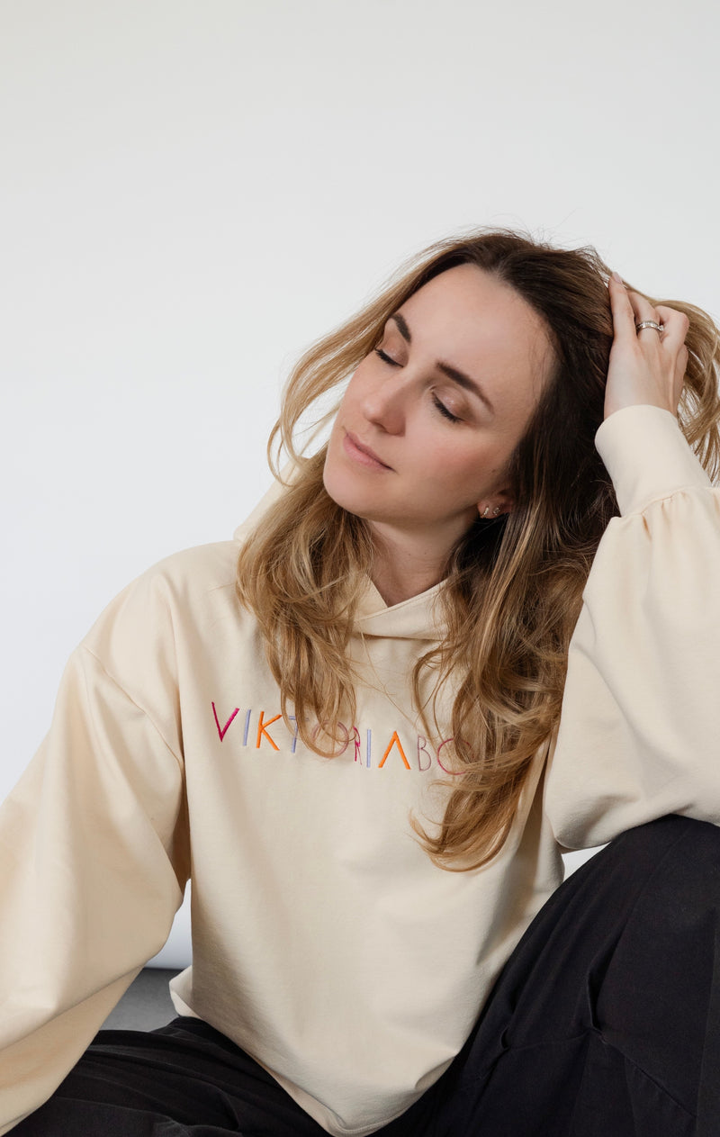 #9 THE CROPPED HOODIE VANILLA x RAINBOW COLOR LOGO
