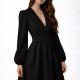 #23 THE DEEP V DRESS BLACK