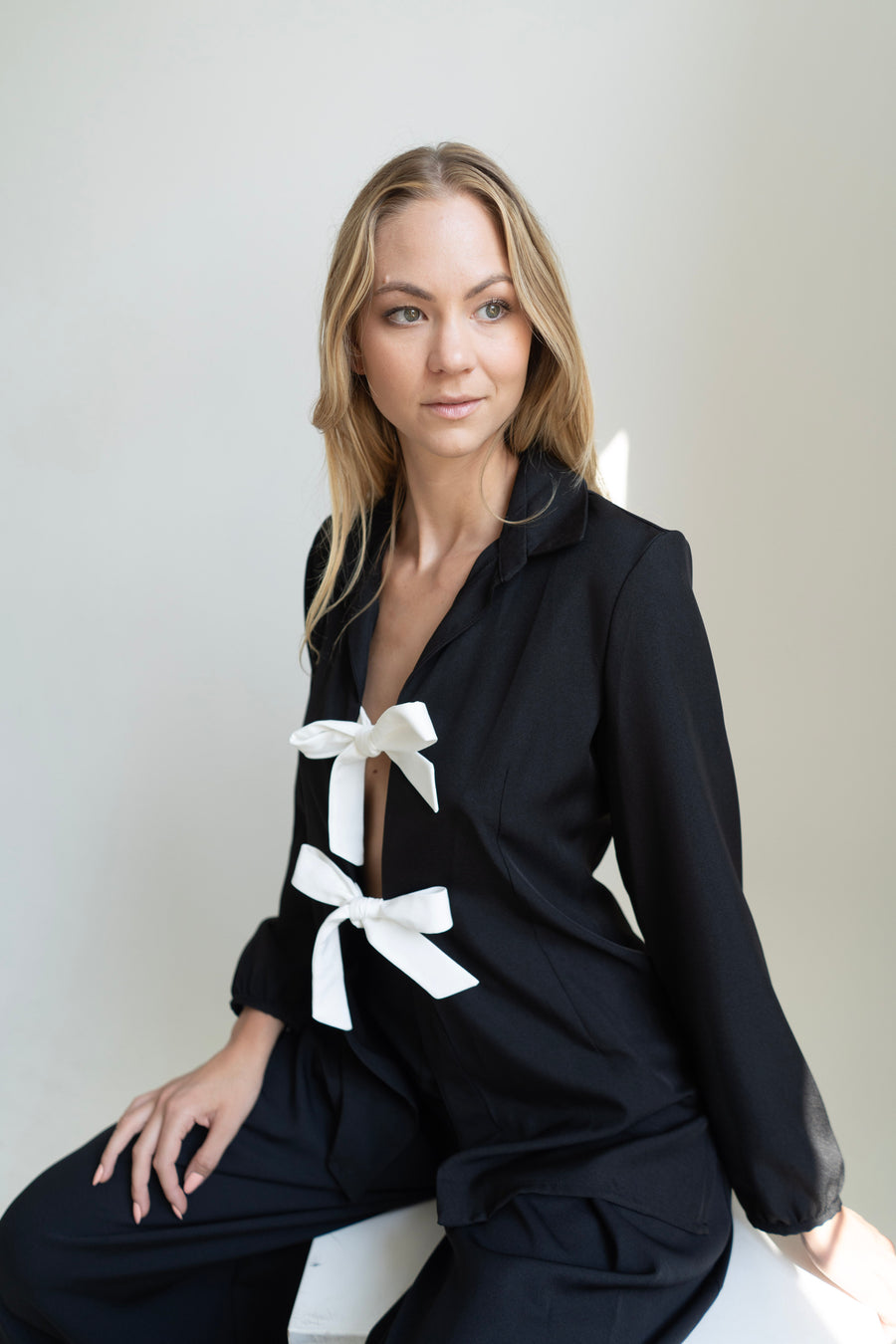 THE DOUBLE BOW SHIRT BLACK&WHITE