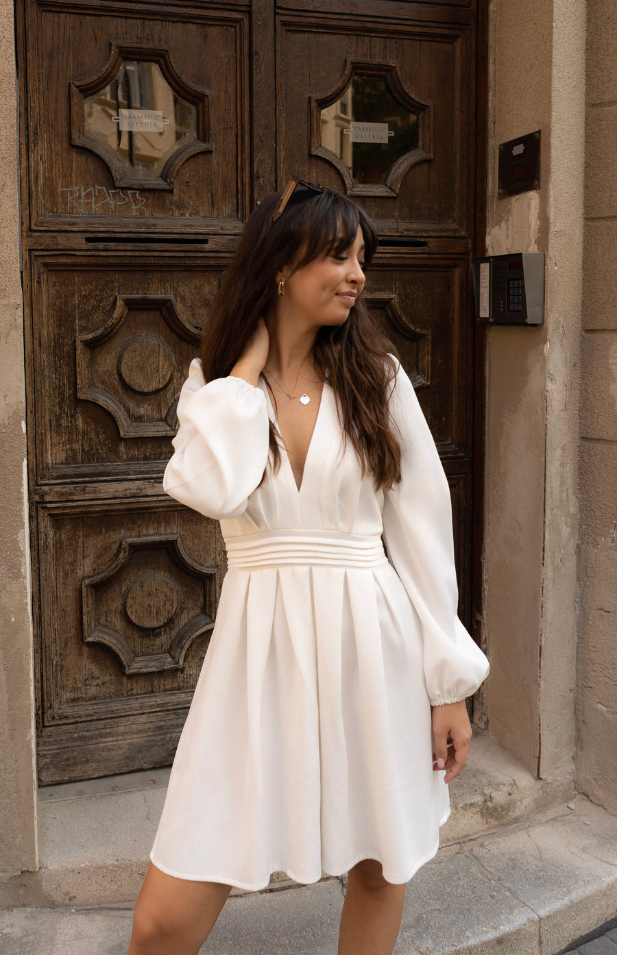 #23 THE DEEP V DRESS OFF-WHITE