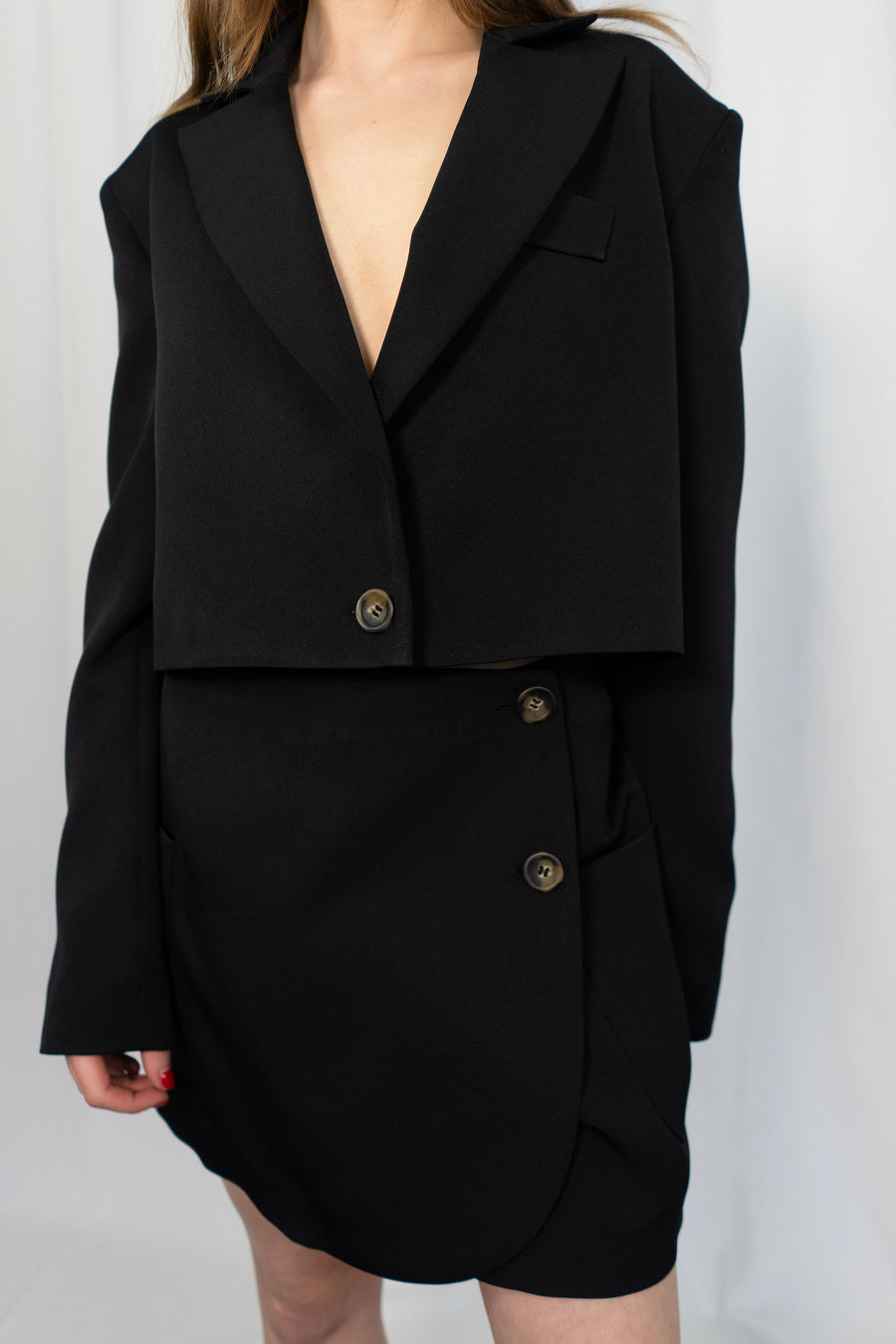 THE OVER LAP BUTTONED SKIRT BLACK