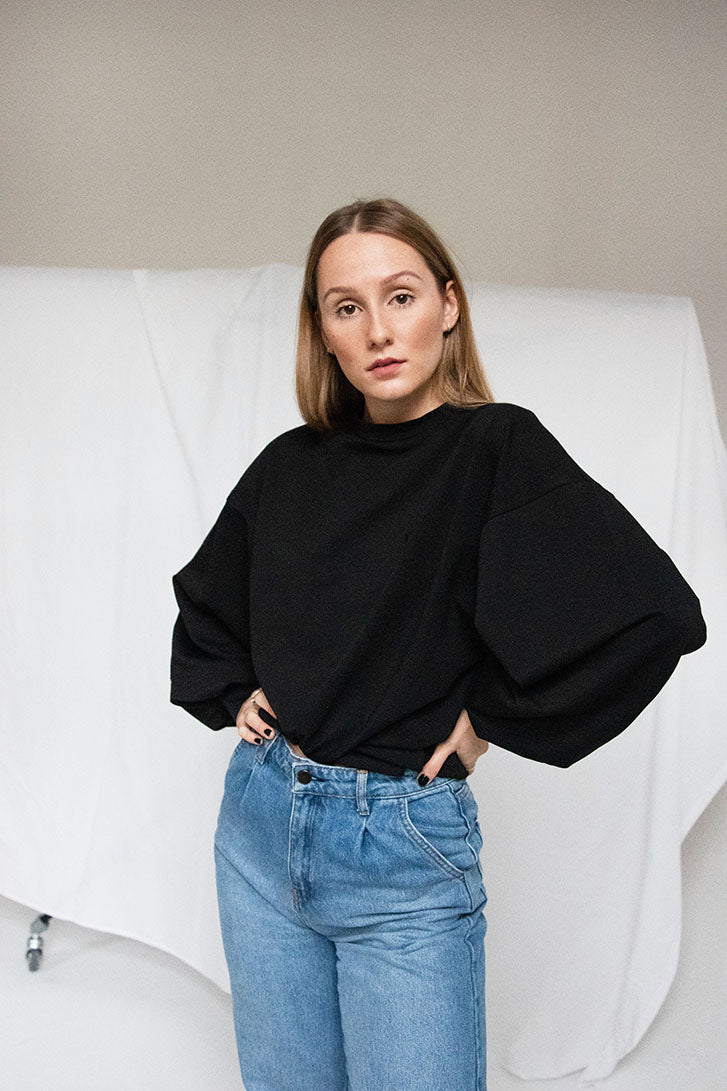 #5 THE PUFF SLEEVE SWEATER BLACK