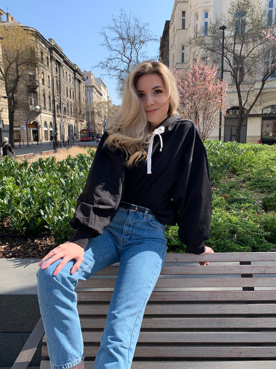 #9 THE CROPPED HOODIE BLACK