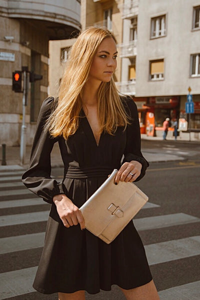 #23 THE DEEP V DRESS BLACK