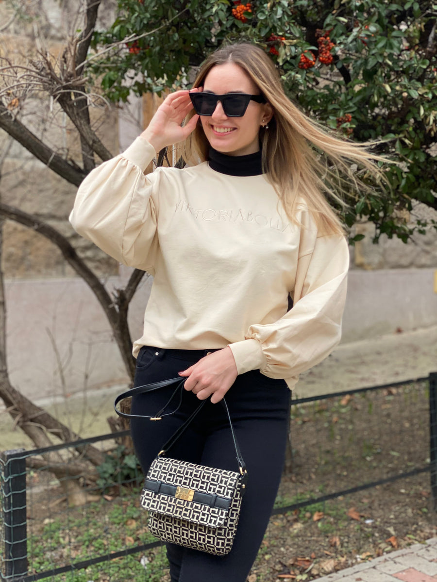 #5 THE PUFF SLEEVE LOGO SWEATER VANILLA